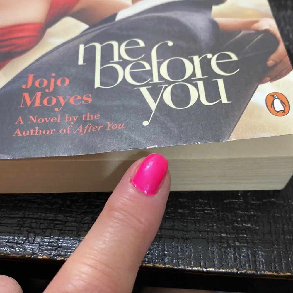 Me Before You by Jojo Moyes - Romance Paperback, Red & Cream Cover - Picture 7 of 11